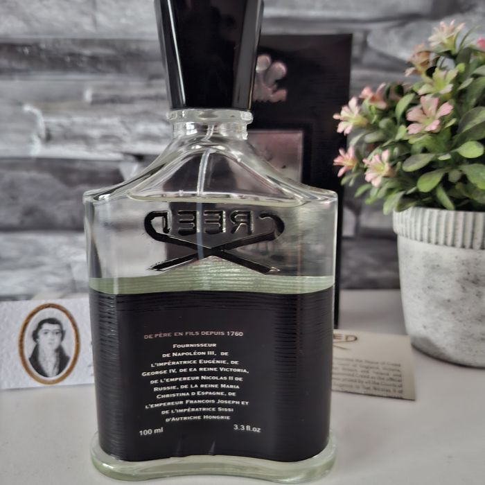 Продавам чисто нов парфюм creed aventus