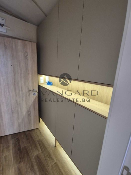 Продава се Двустаен апартамент в Пловдив, Център - 67 кв.м за 2436 €/кв.м - Снимка #8