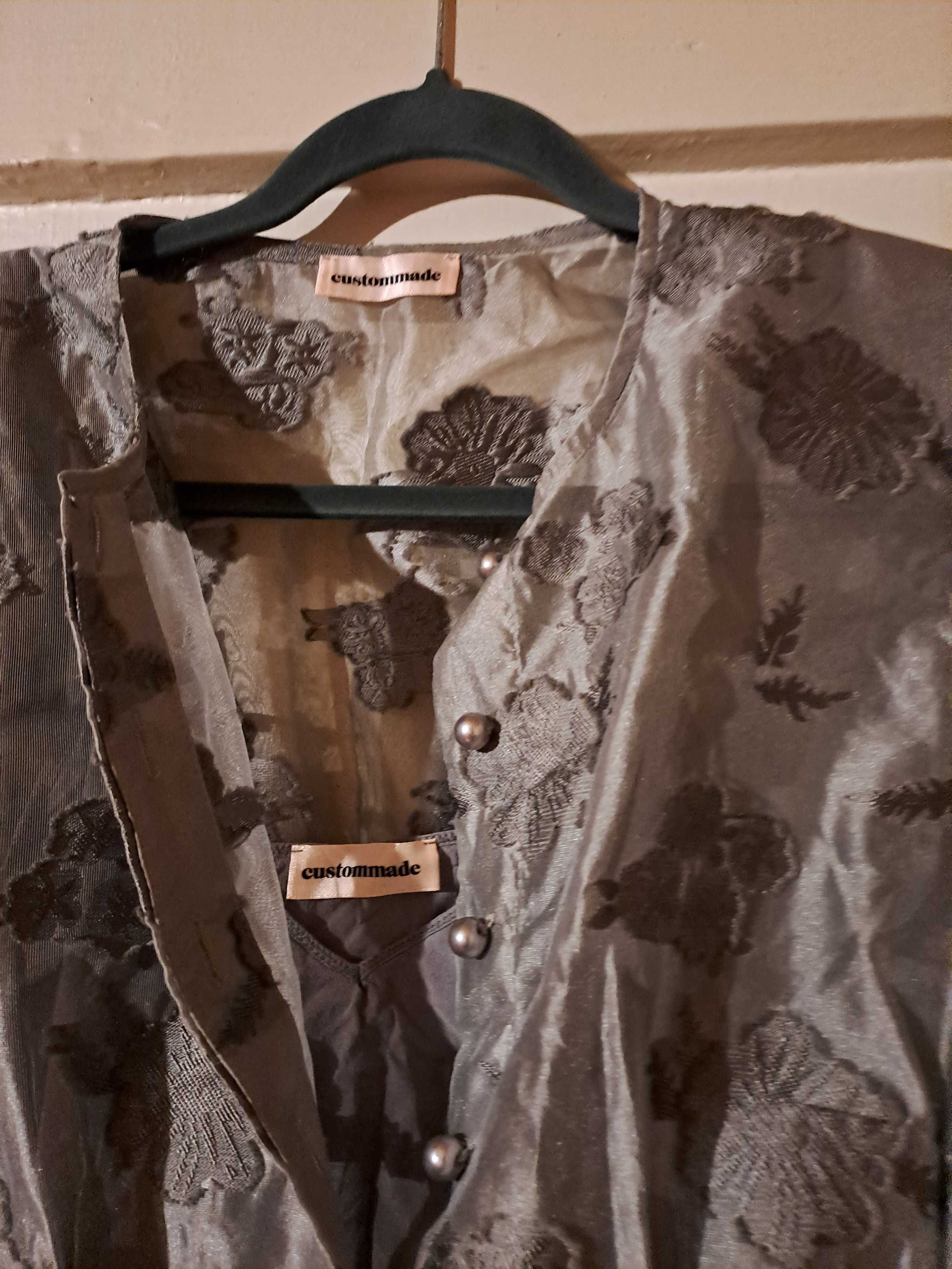 Продавам рокля Custommade, нова