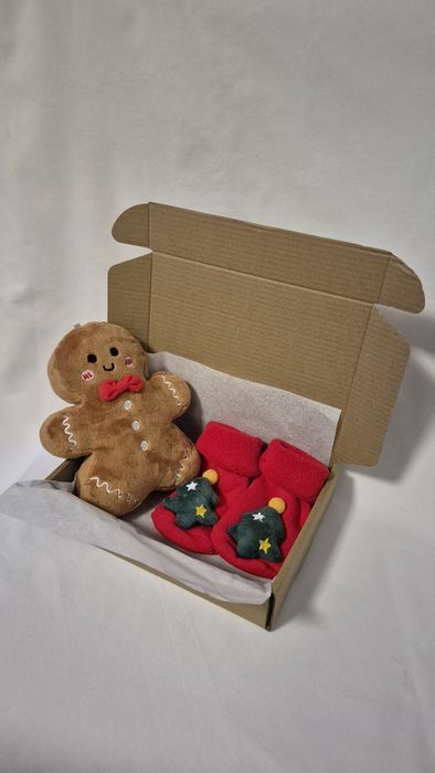 Коледен подарък - чорапи и плюшена играчка в кутия