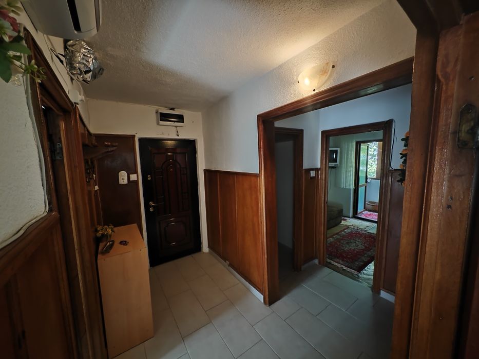 Apartament trei camere decomandat Inel 2 .Eliberarii