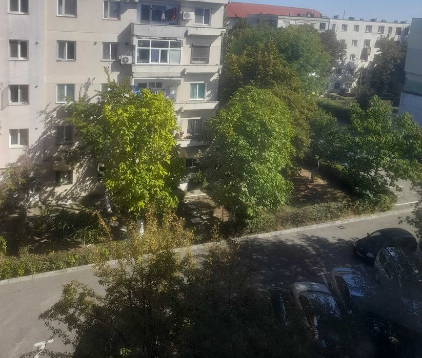 Pitesti Trivale  4 decomandate 96000 euro