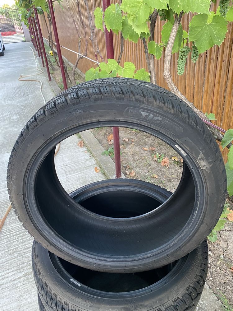 Set 4 anvelope de iarna Tigar 205/45 R17 second hand
