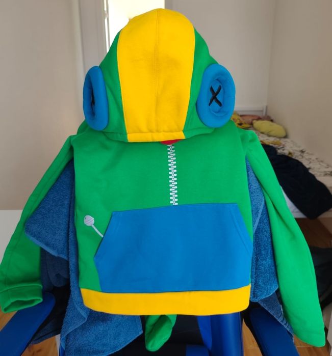 Продам костюм тематический