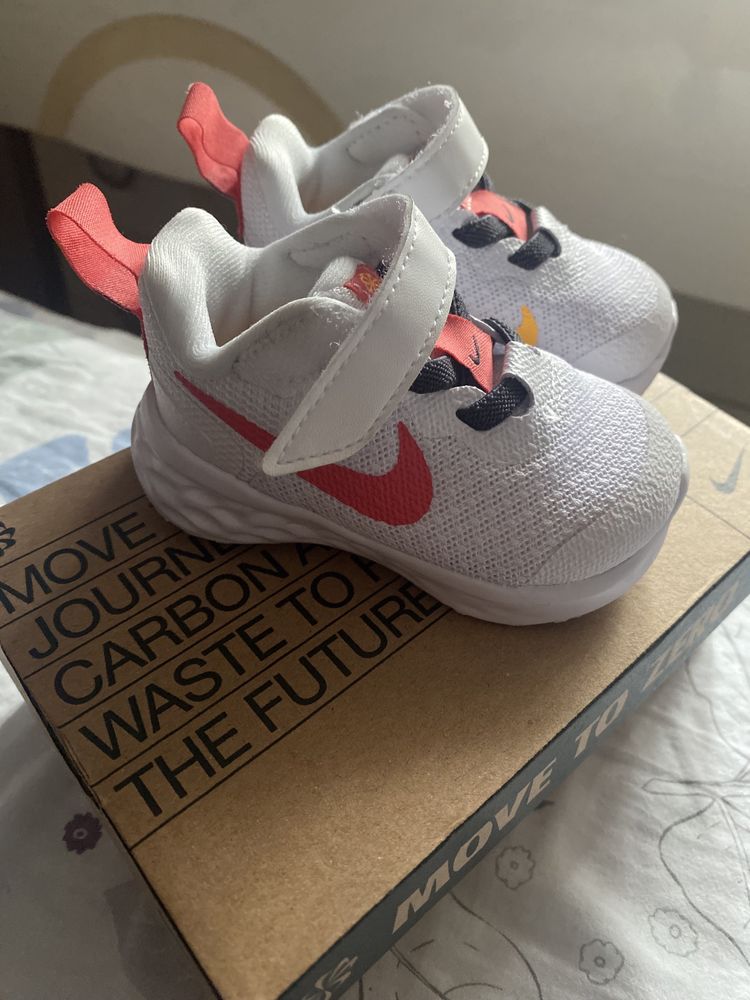 Маратонки бебешки Nike