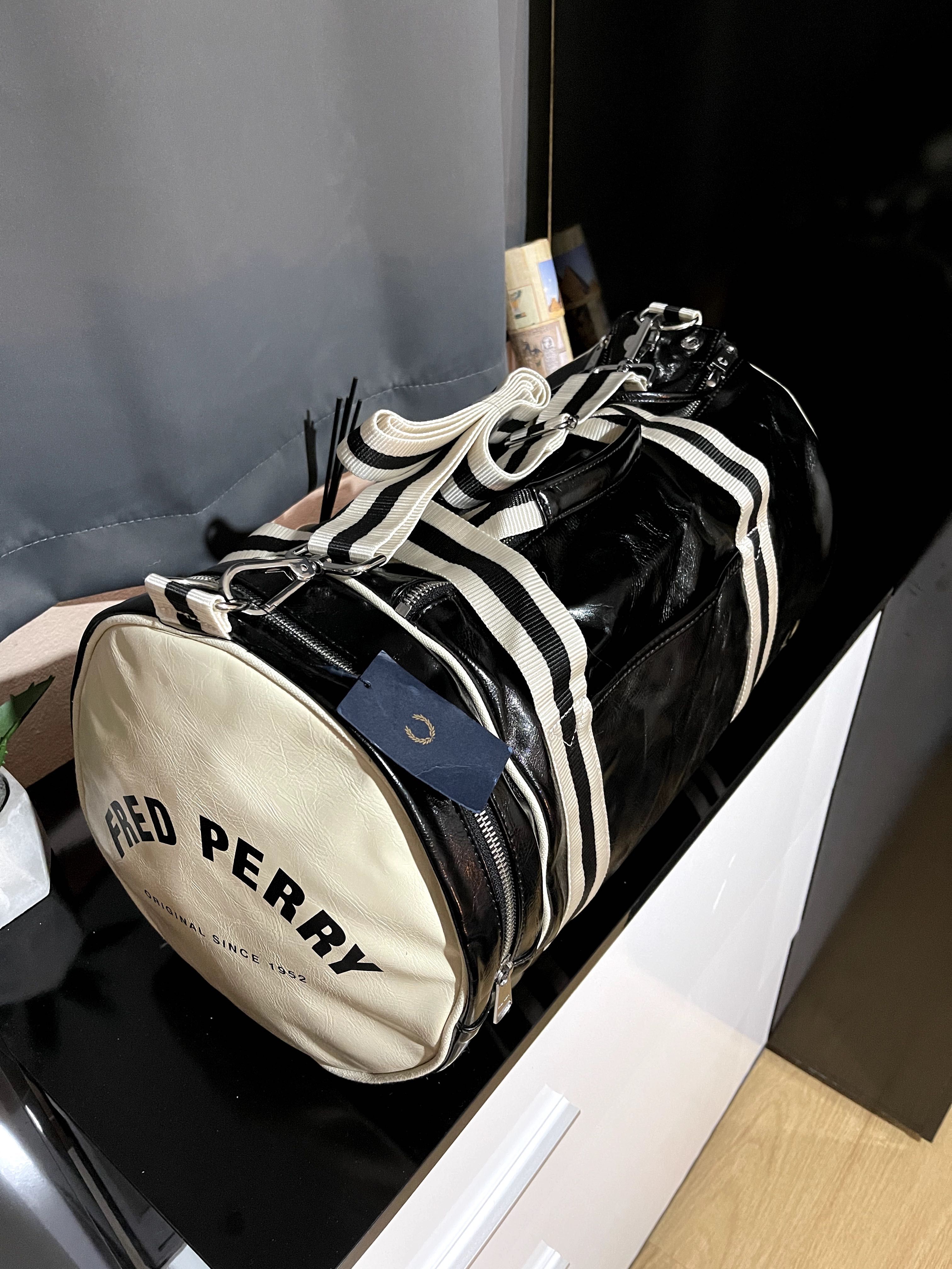 Чанта Fred Perry Classic Barrel Bag