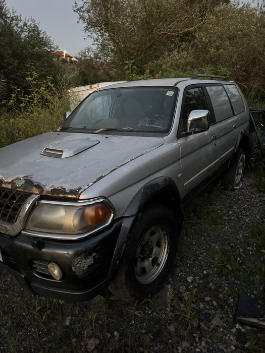 Mitsubishi pajero sport 2.5