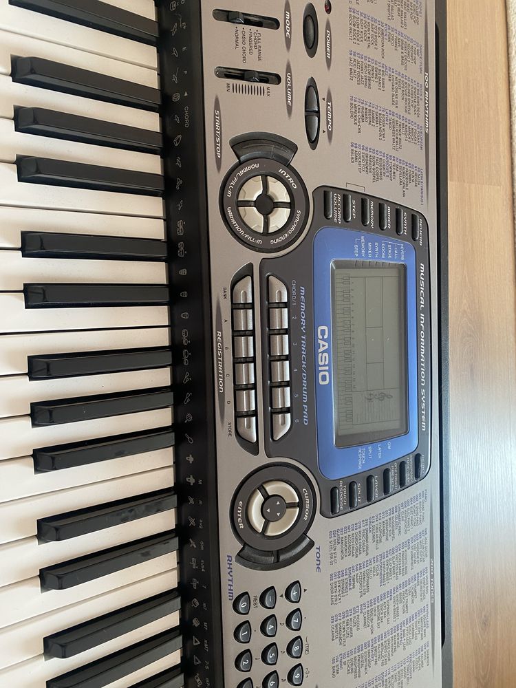 Синтезатор CASIO