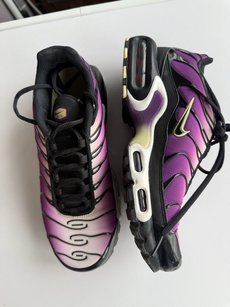 ОРИГИНАЛНИ Nike Air Max Plus TN 1 Bright Berry
