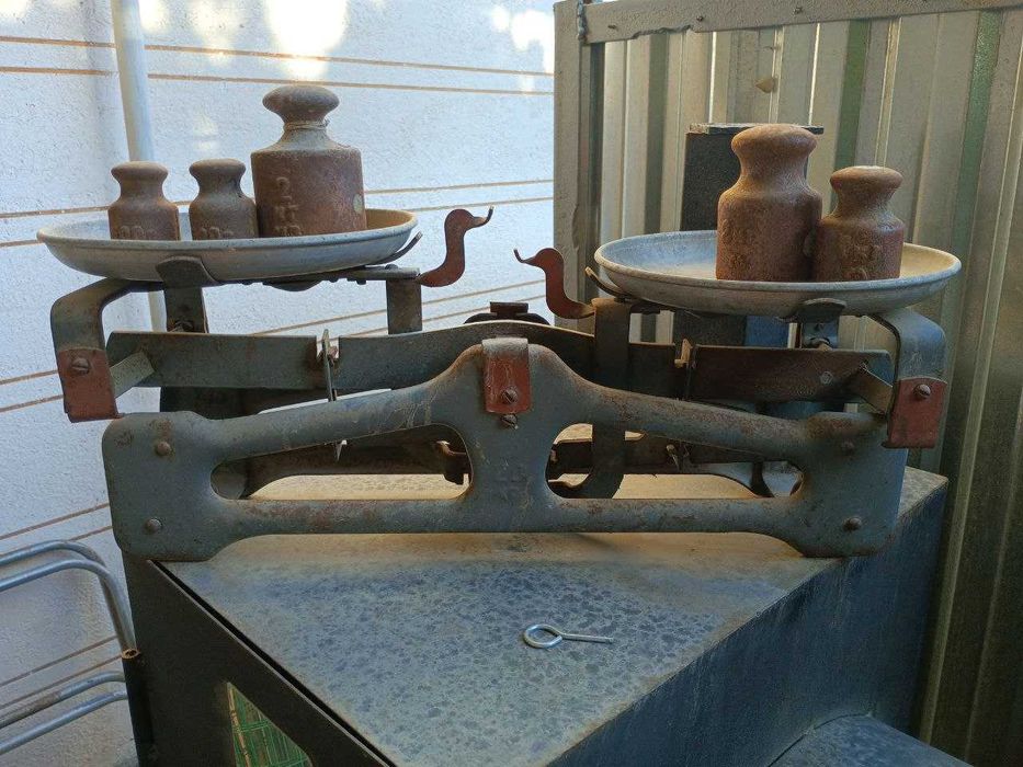 Весы советские с гирями