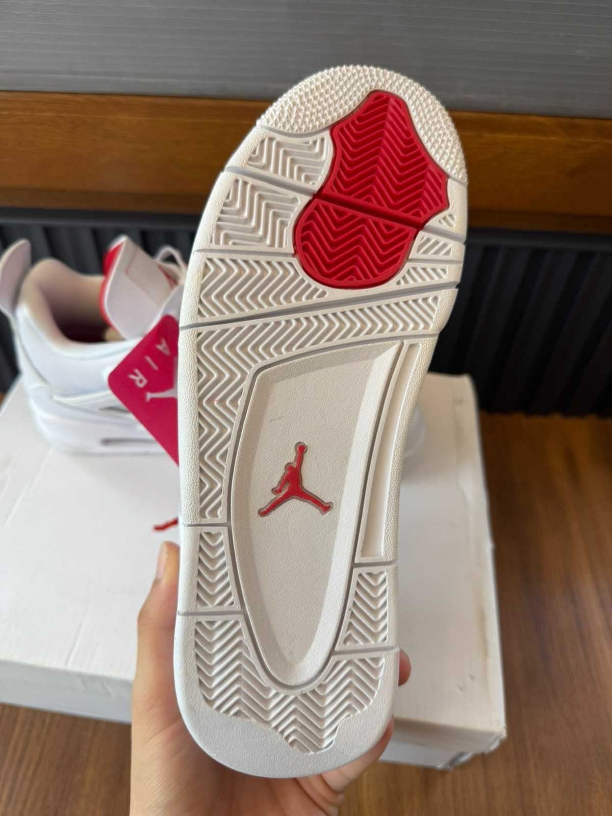 Jordan 4 Retro 'Red Metallic' 40EUR