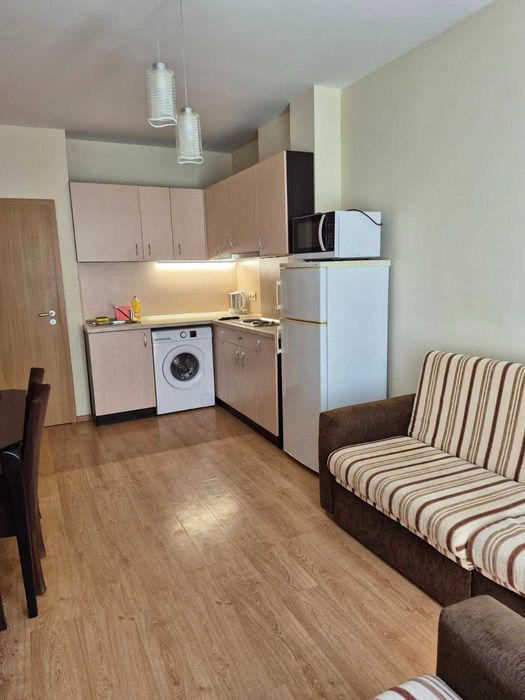 Продава се тристаен апартамент