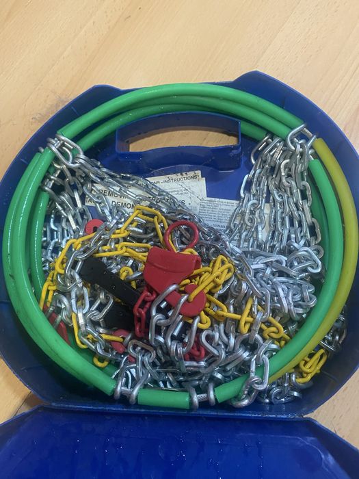 Продавам вериги за сняк