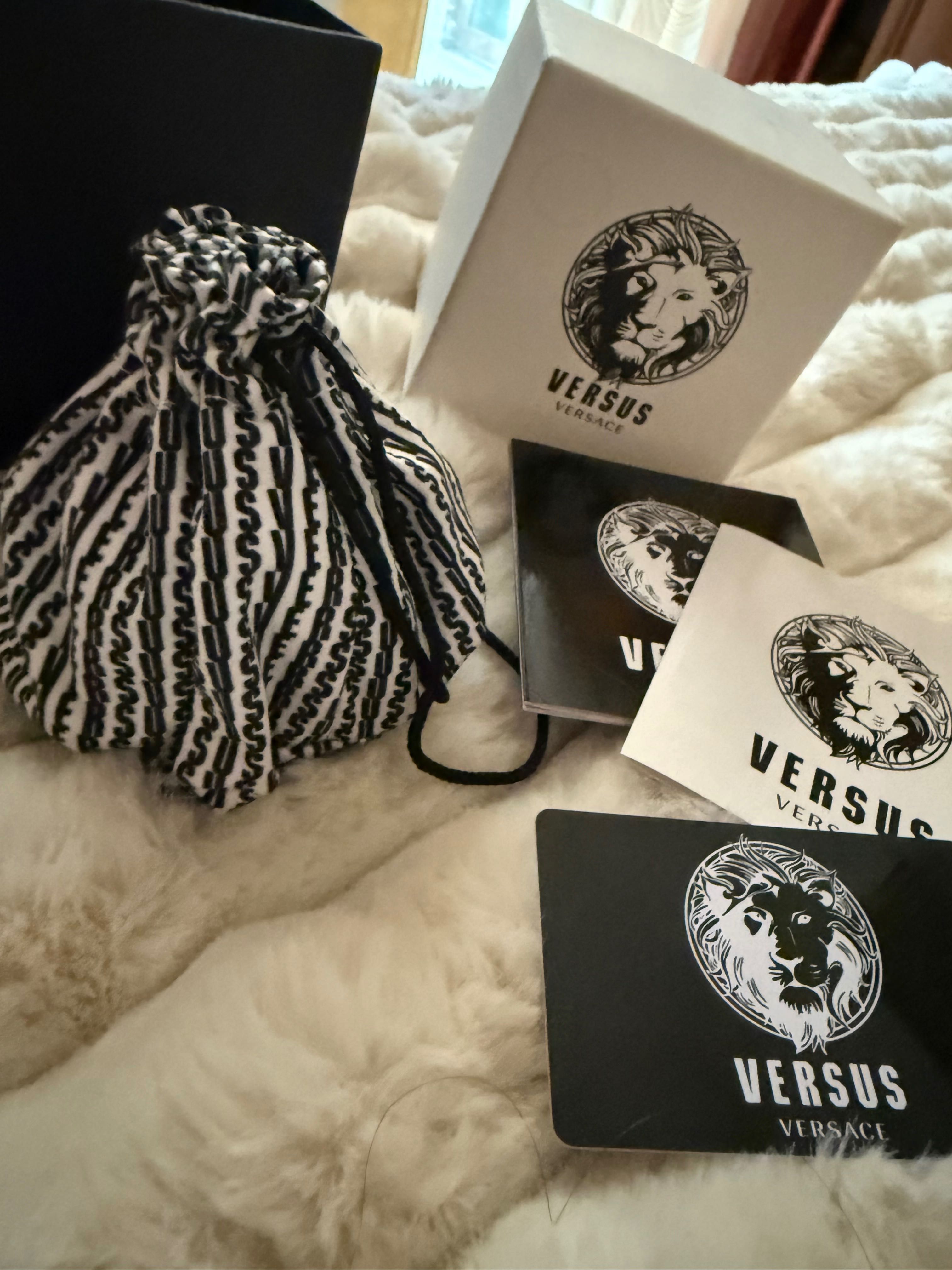 Часовник Versus Versace