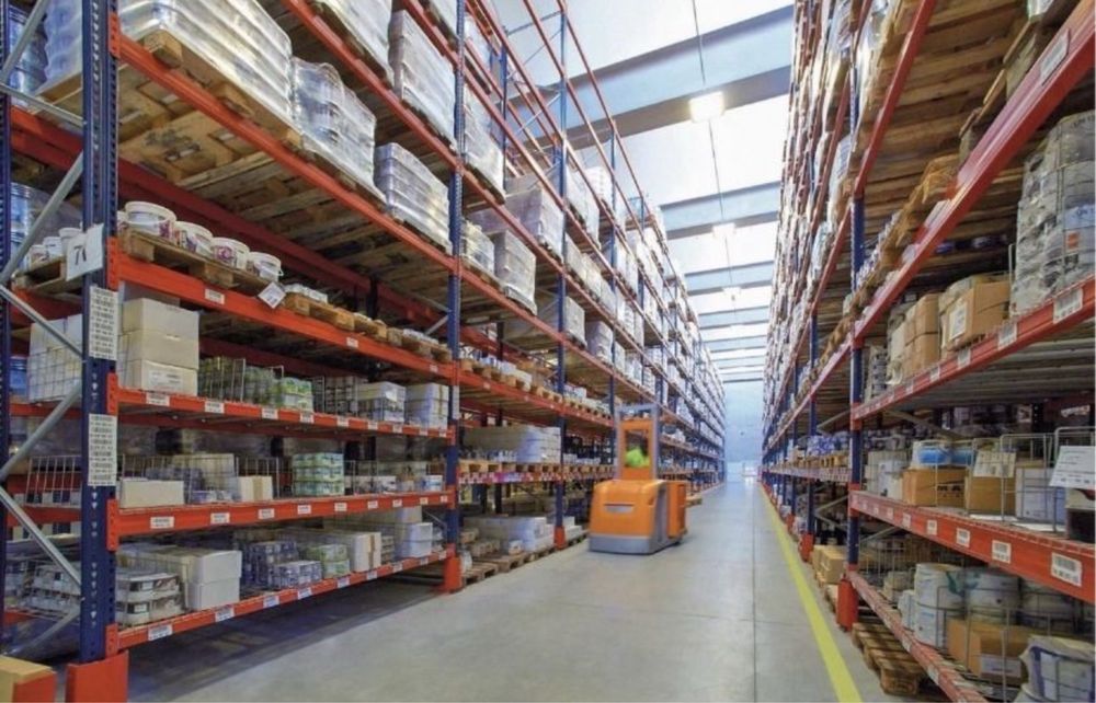 Rafturi metalice in stoc