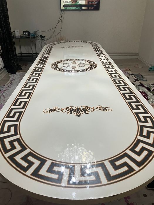 Продается  стол  из мдф длиною 3,5метра