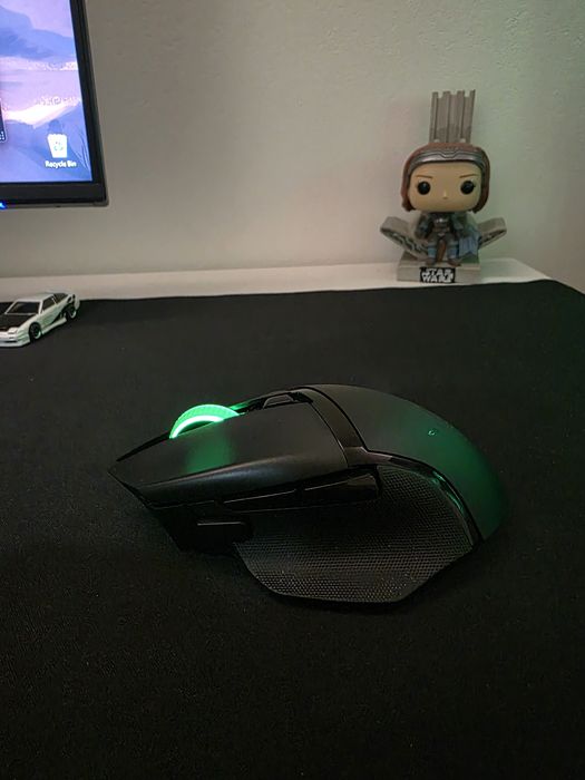 Razer Basilisk V3 x Hyperspeed Wireless URGENT!!