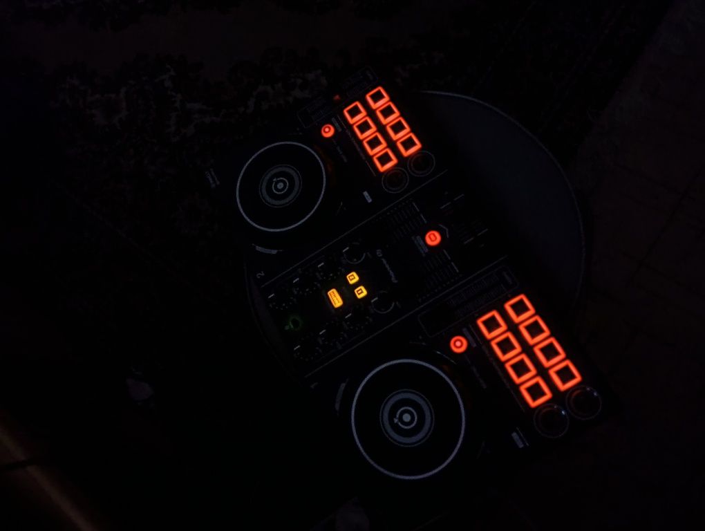 DJ контроллер Pioneer DJ DDJ - 200