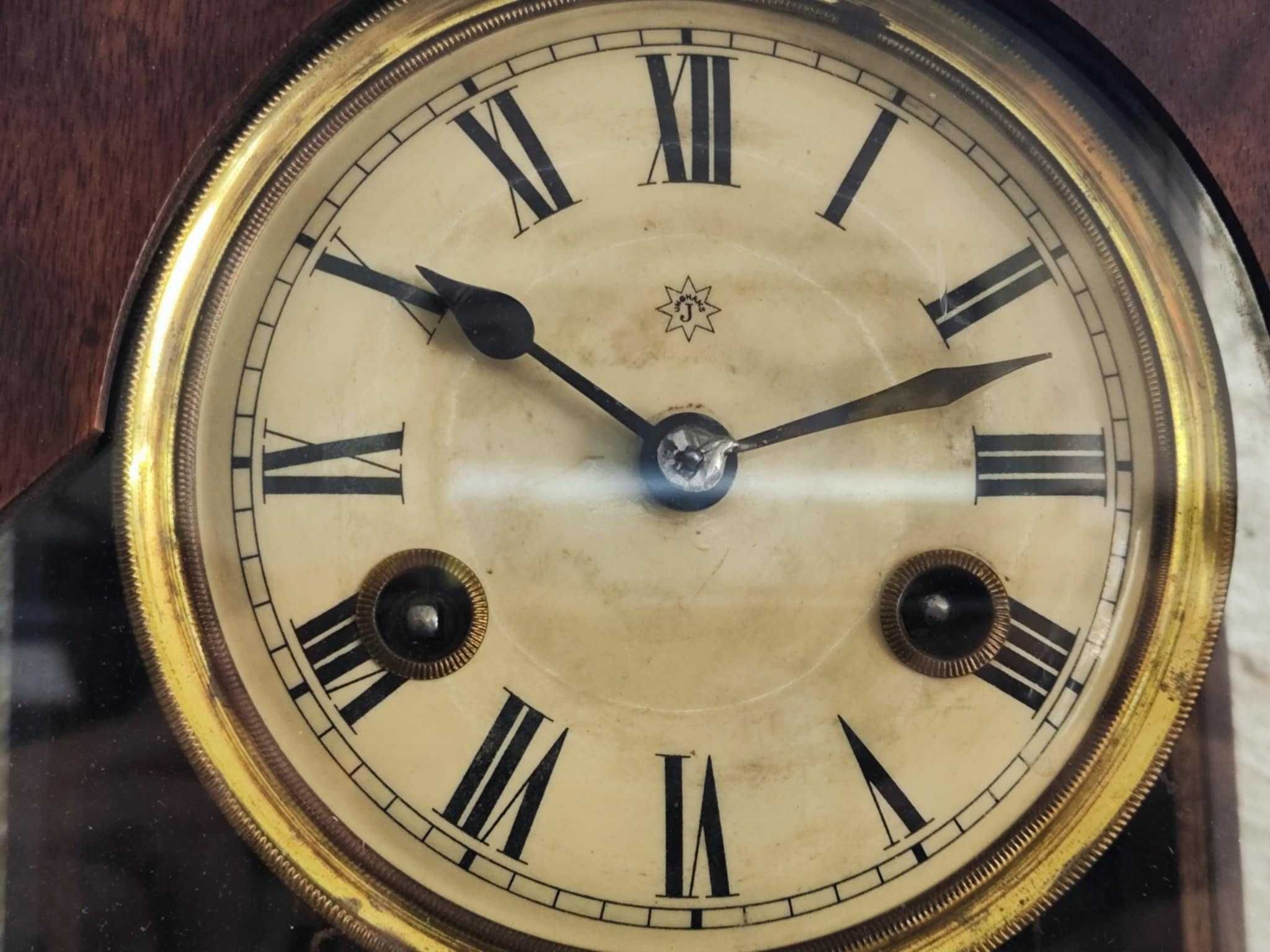 Стар стенен механичен часовник Junghans