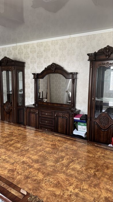 Горка комод сотилади.