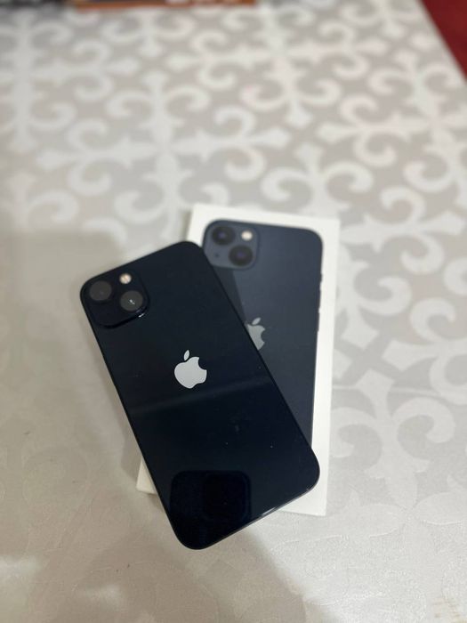 iPhone 13 идеальном состояние