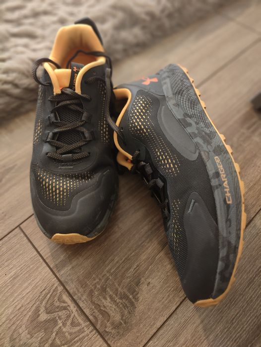 Pantofi de alergare Under Armour m.43