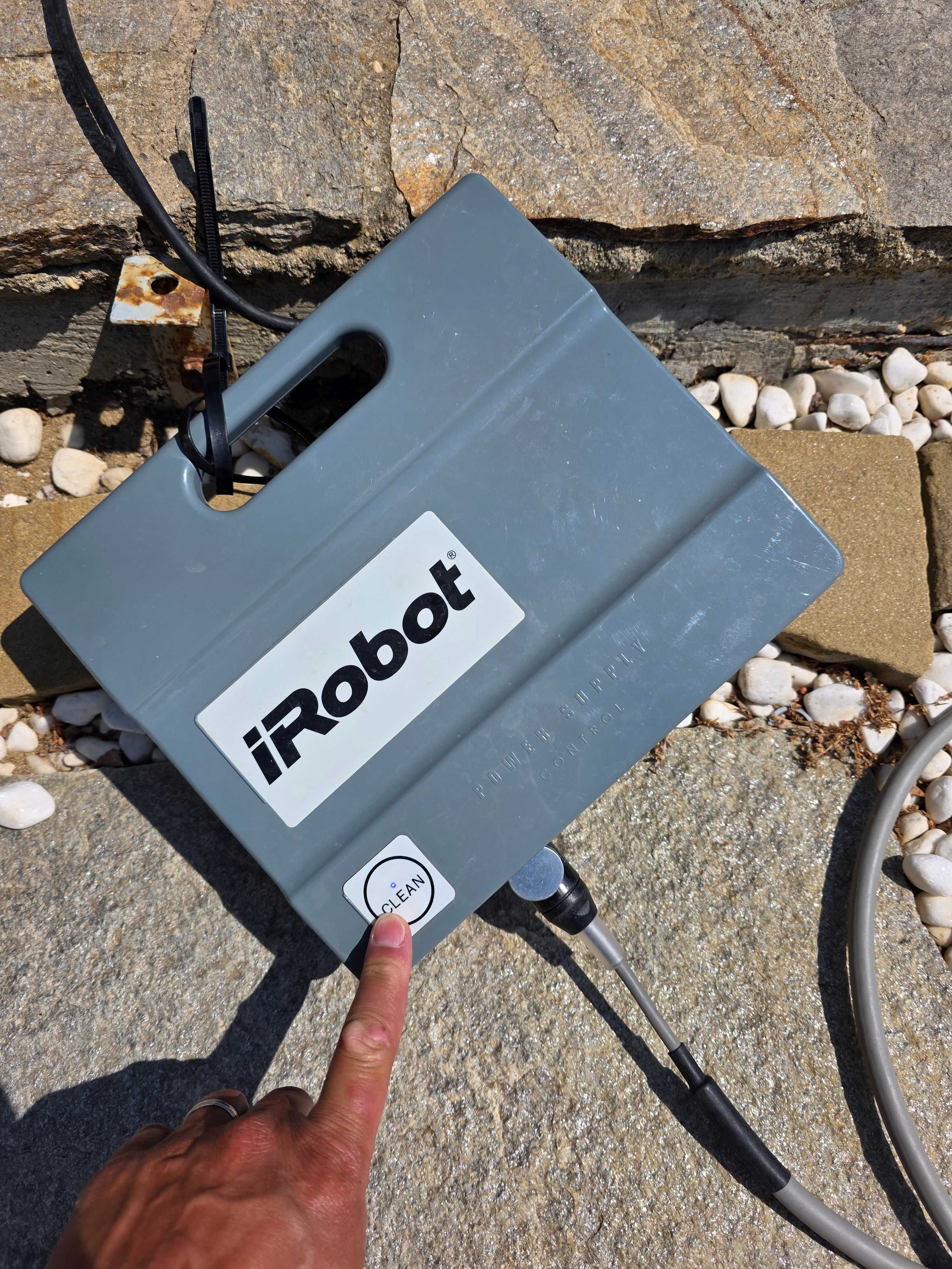 IROBOT MIRRA 530 pool cleaning robot