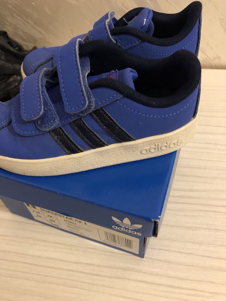 маратонки adidas