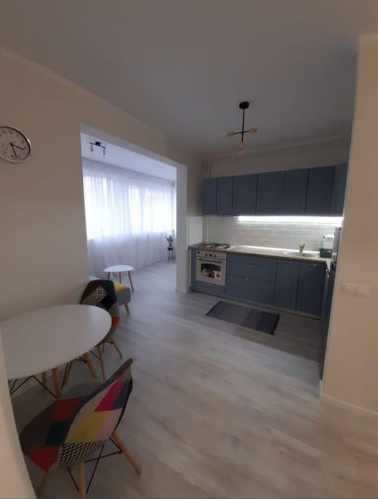Persoana fizica închiriez apartament 2 camere