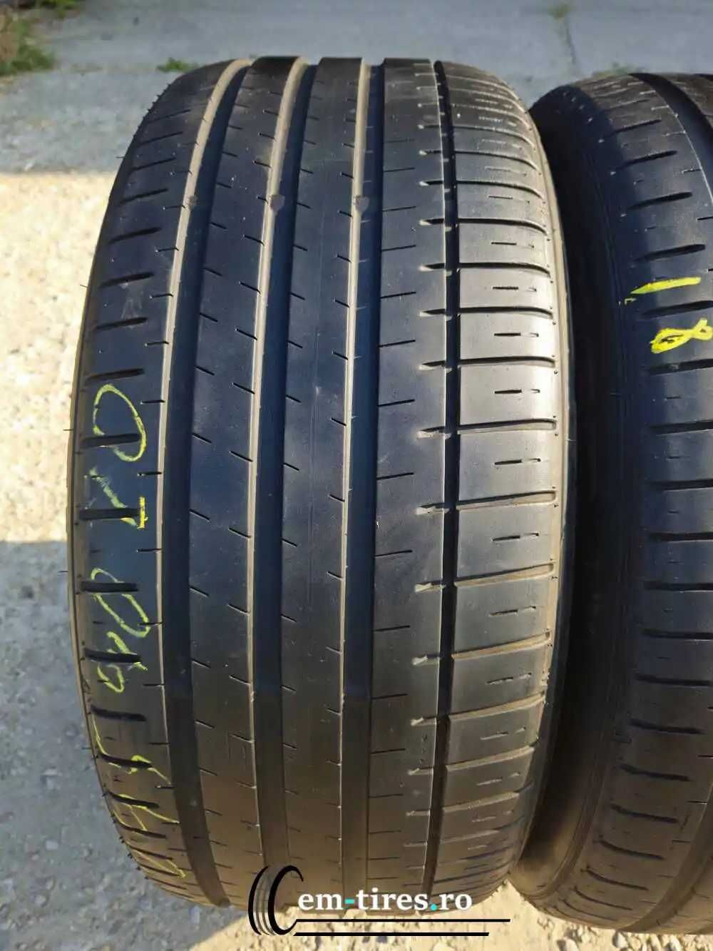 SET 2 Anvelope Vara 245/40 R20 FALKEN Azenis FK510 99Y
