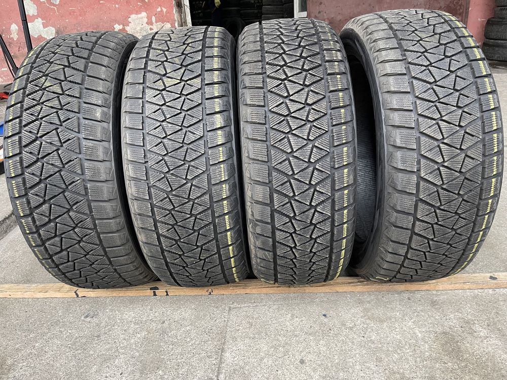 4 anvelope de iarna 275/50/22 Bridgestone