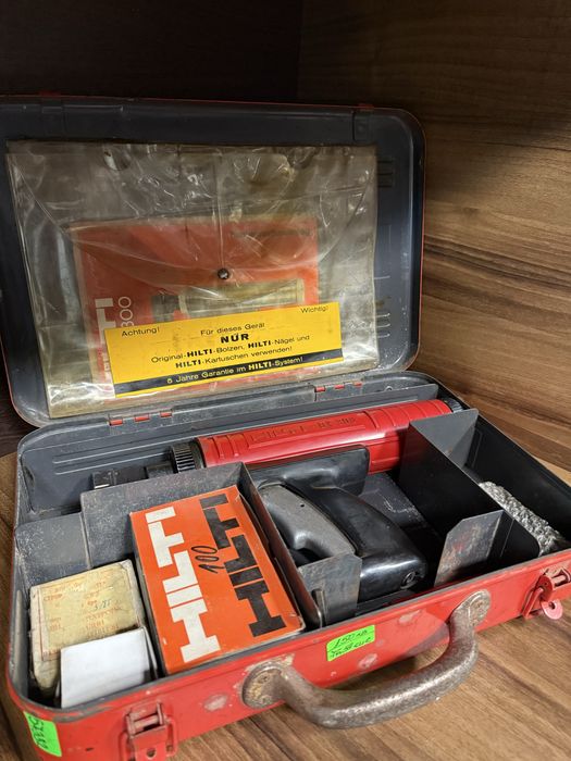 Пистолет за директен монтаж Hilti DX 300