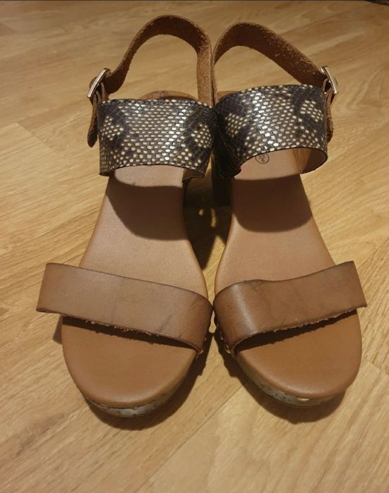Sandale maro comode 38