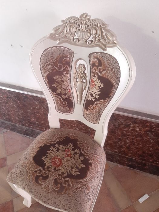 Продаю стулы 12 штук