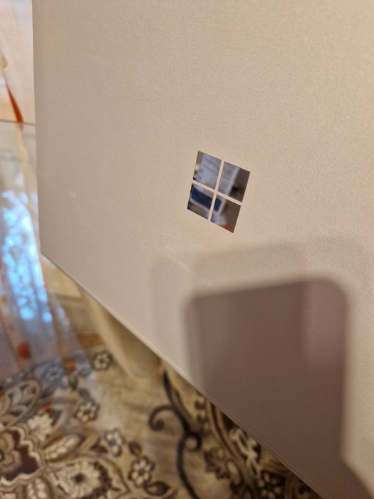 Microsoft Surface book 2 - 13 inch- Laptop 2 în 1 - i7 - touchscreen
