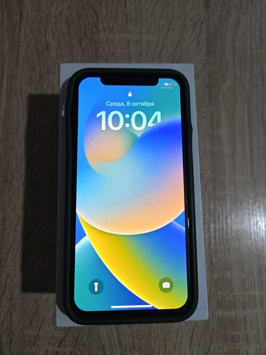 iPhone X 64 GB 77%