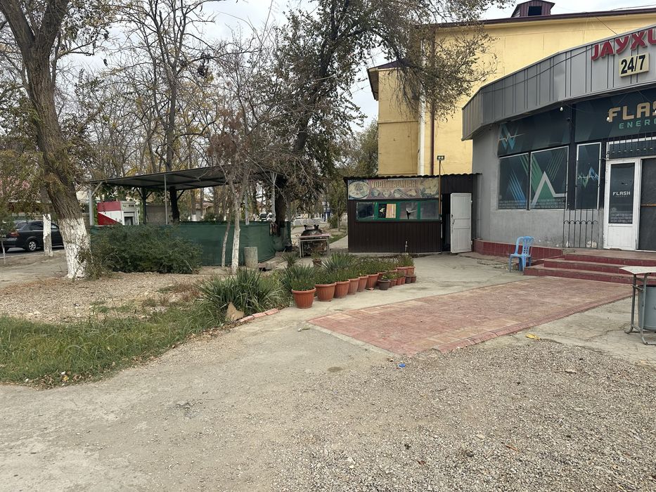 Bino sotiladi shodlik magazin ruparasida