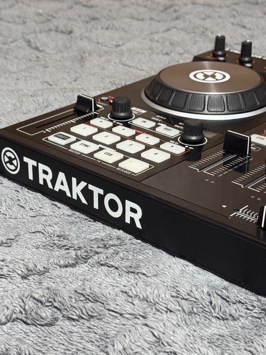 Продам Dj контраллер