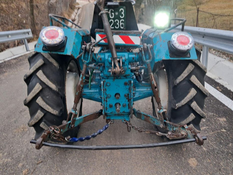 Tractoras Bertolini 33 cai 4x4