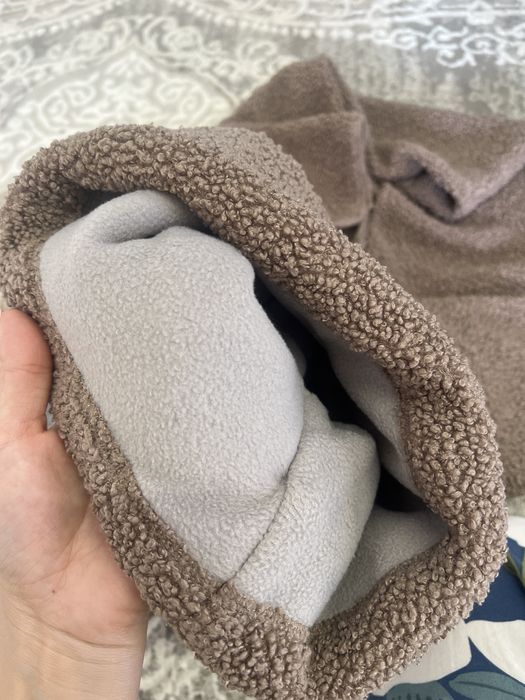 Продам шапку с косынкой зимнюю букле