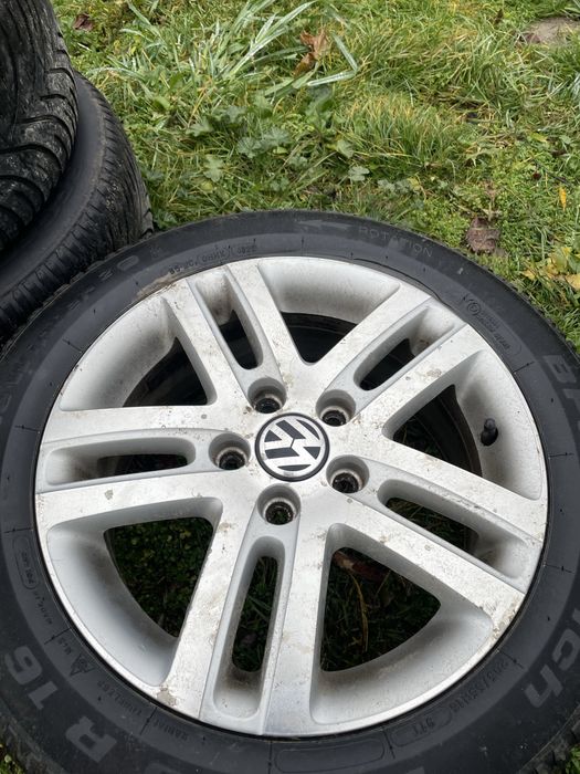 Vand jante tot cu cauciucuri r16 vw plus roata de rezerva