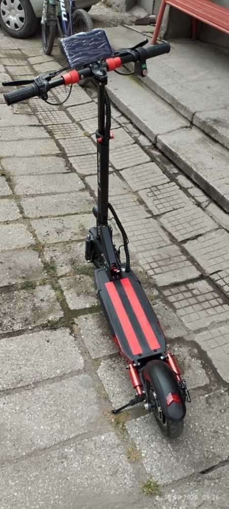 Тротинетка Seven Electric чисто нова с ключ 49Км