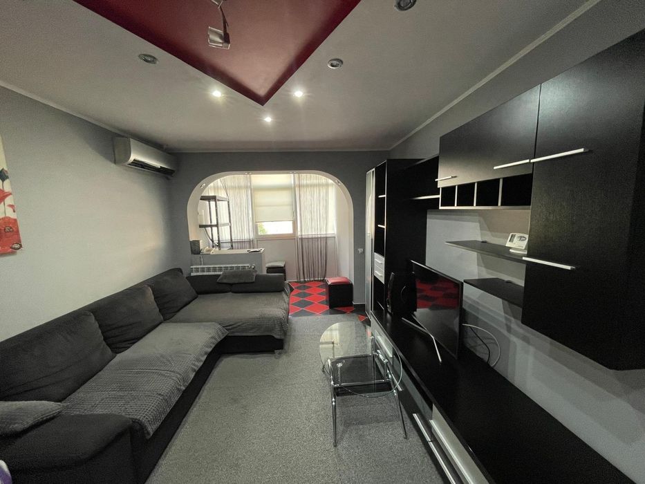 Inchiriez apartament M6 Targoviste