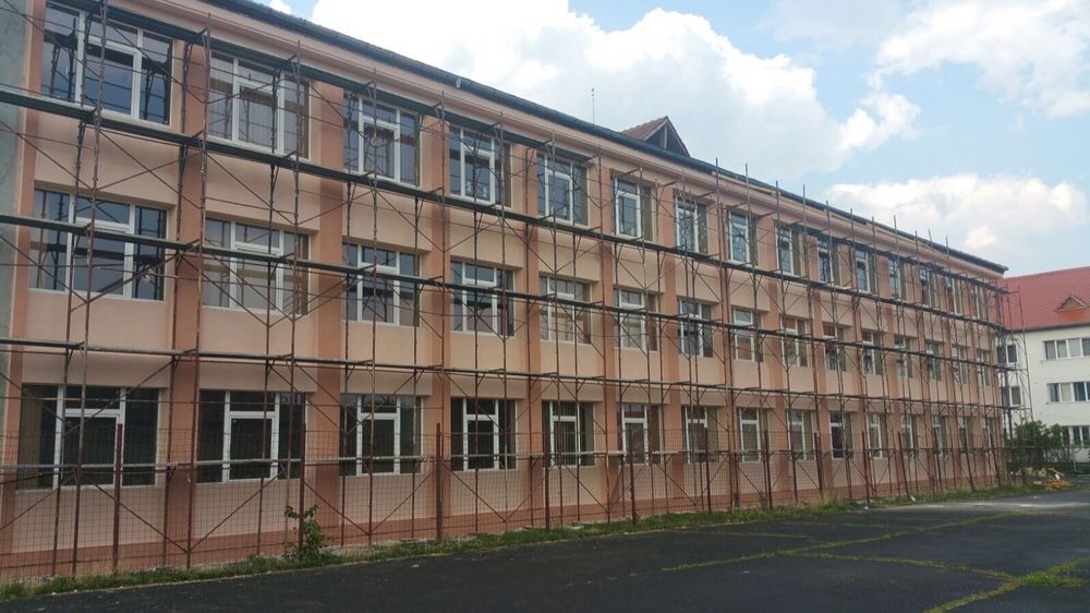 Echipa Constructii,amenajari,Hale metalice,instalatii,elec,term,