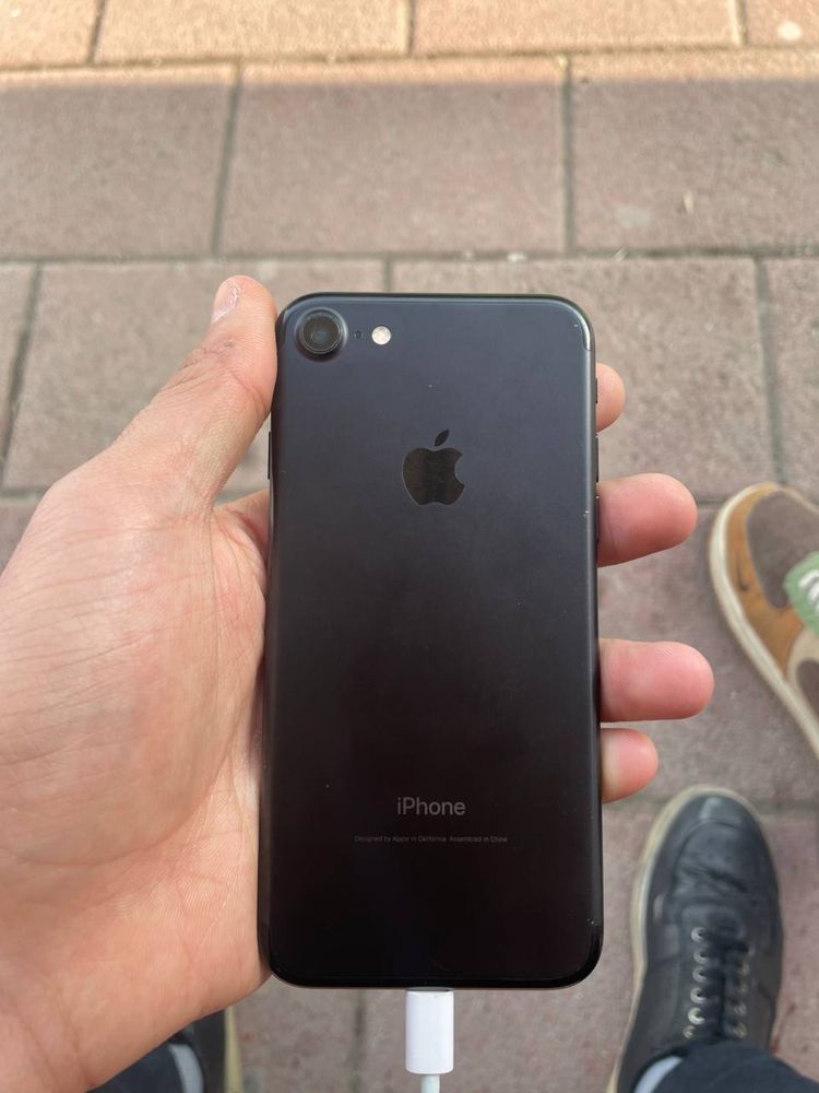 Iphone 7 sotiladi obmen yoq