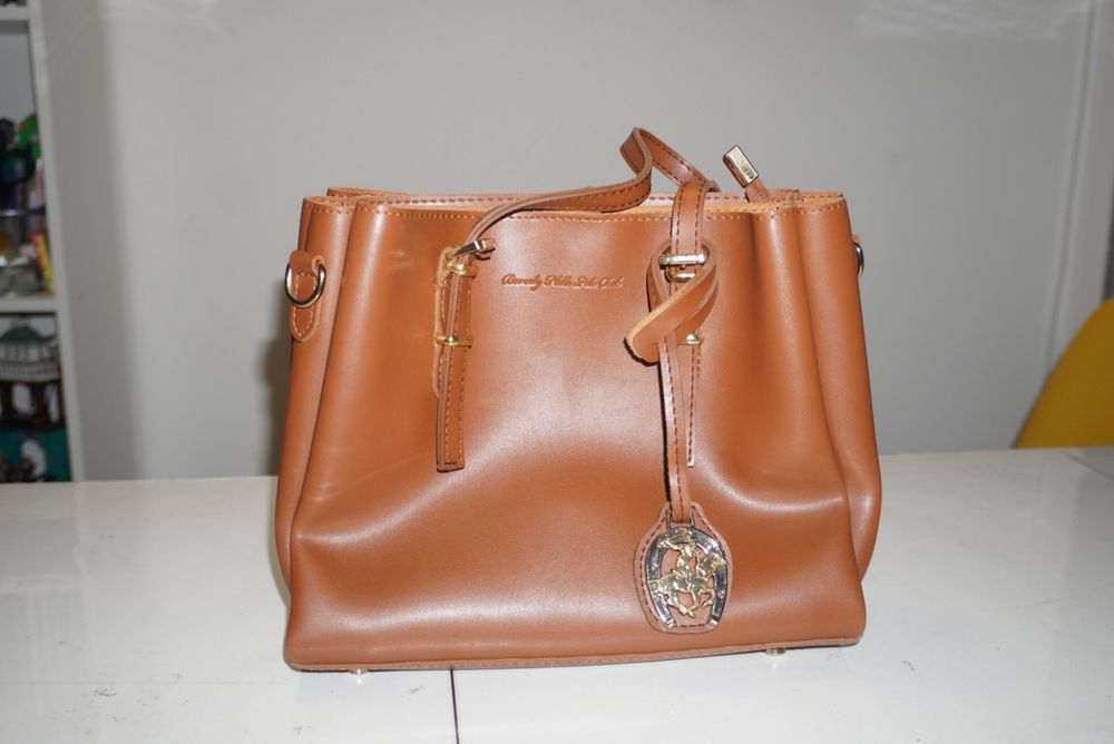 Кафява чанта с висулка Beverly Hills Polo Club