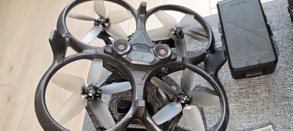 Dji Avata с две батерии, remote controller и куфар
