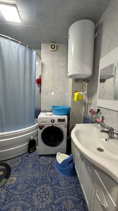 Marxabo hududida kvartira zudlik bilan sotiladi!