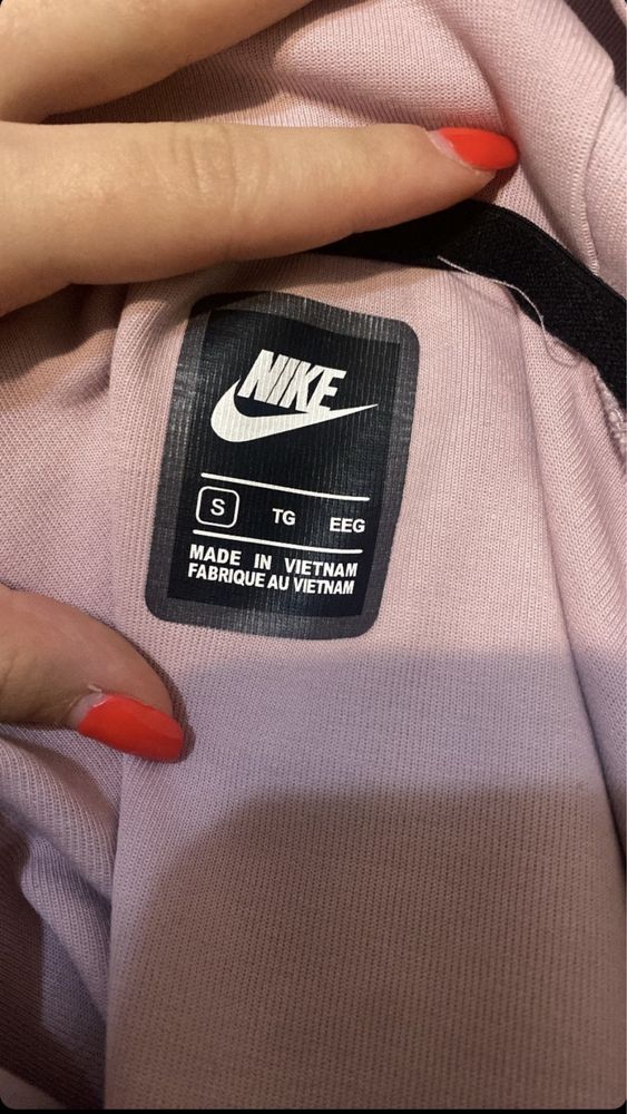 Nike tech fleece дамски