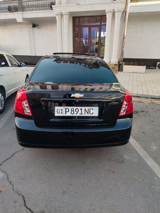 Lacetti gentra sotiladi 2021 yil Tesla manitor 4 eshik sh